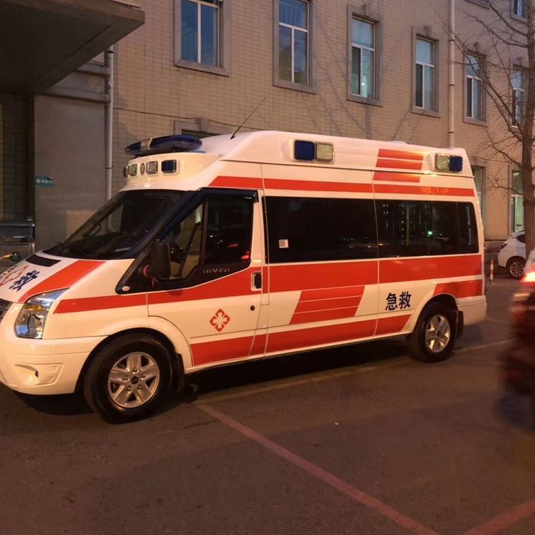银海夜间租赁救护车护送病人转院：安全转运的 8 大核心注意事项